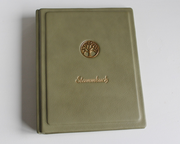 Stammbuch ♥LEBENSBAUM♥ aus hell grünem Nappaleder, DIN A5